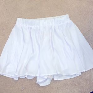 Show Me Your Mumu Carlos swing shorts size small